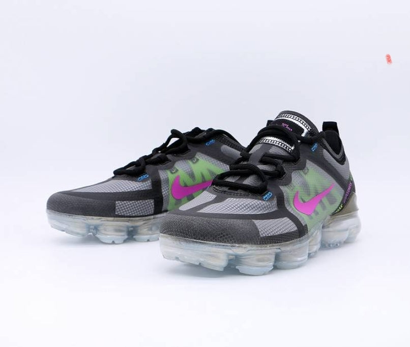 Les baskets Nike Vapormax 2018-2019 incarnent un style audacieux et une performance inégalée, design avant-gardiste 
.pas cher. Le moins cher.