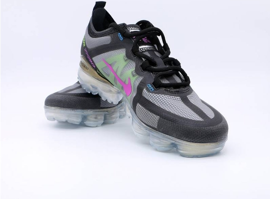 Les baskets Nike Vapormax 2018-2019 incarnent un style audacieux et une performance inégalée, design avant-gardiste 
.pas cher. Le moins cher.