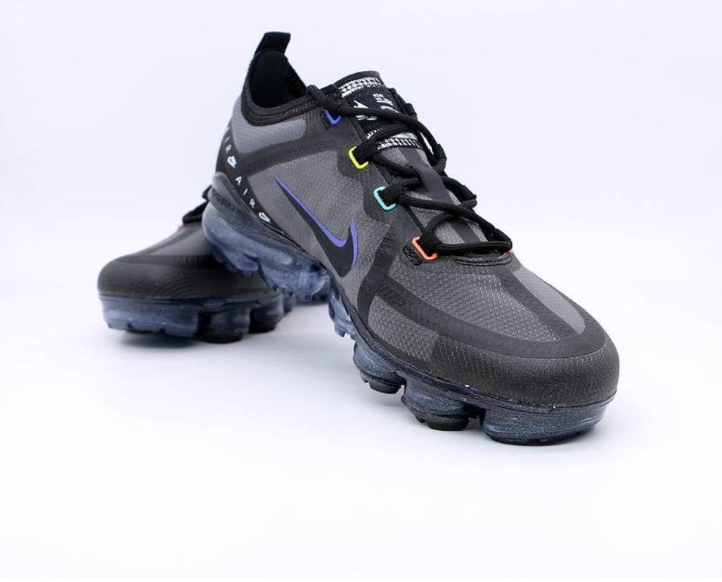 Les baskets Nike Vapormax 2018-2019 incarnent un style audacieux et une performance inégalée, design avant-gardiste 
.pas cher. Le moins cher.