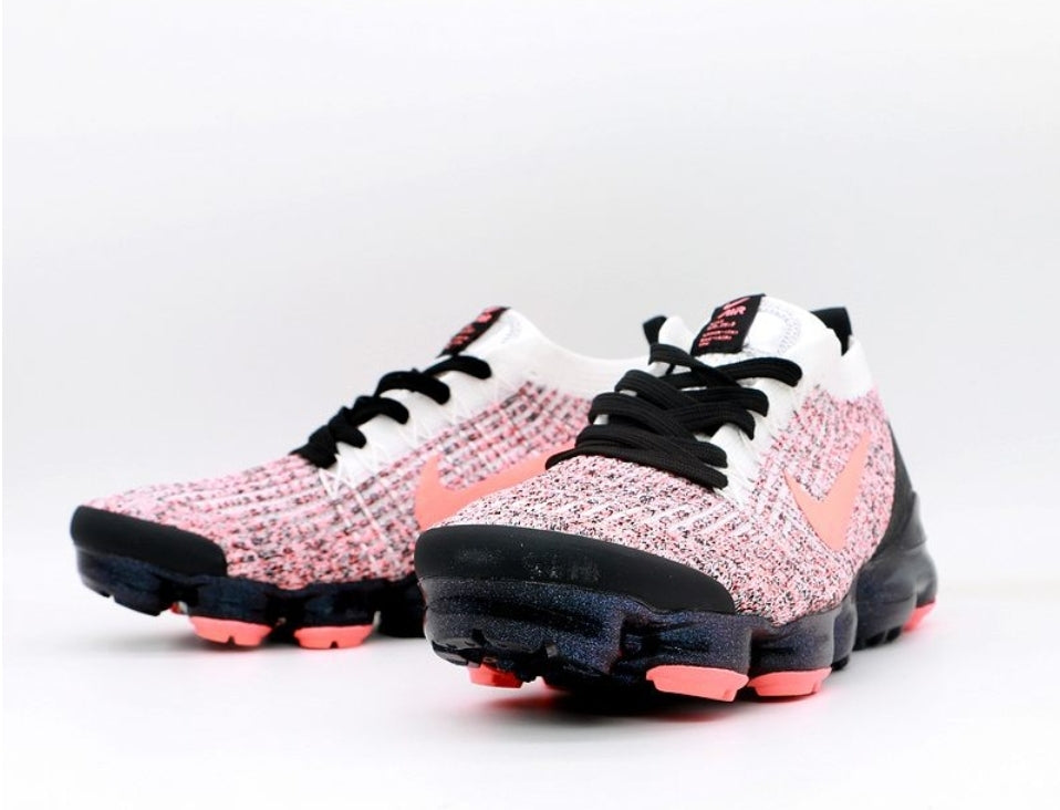 Les baskets Nike Vapormax 3.0 allient style moderne.design épuré et innovant attire l'attention de tous.pas cher. Le moins cher. 