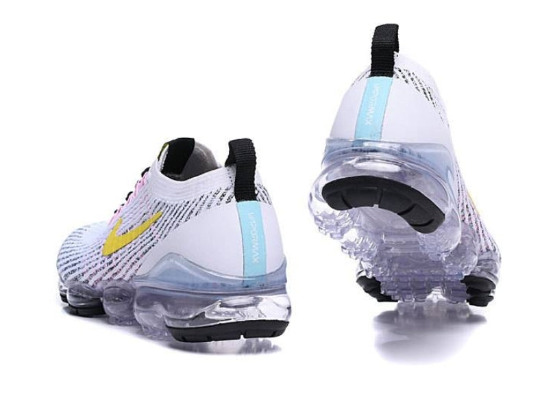 Les baskets Nike Vapormax 3.0 allient style moderne.design épuré et innovant attire l'attention de tous.pas cher. Le moins cher. 