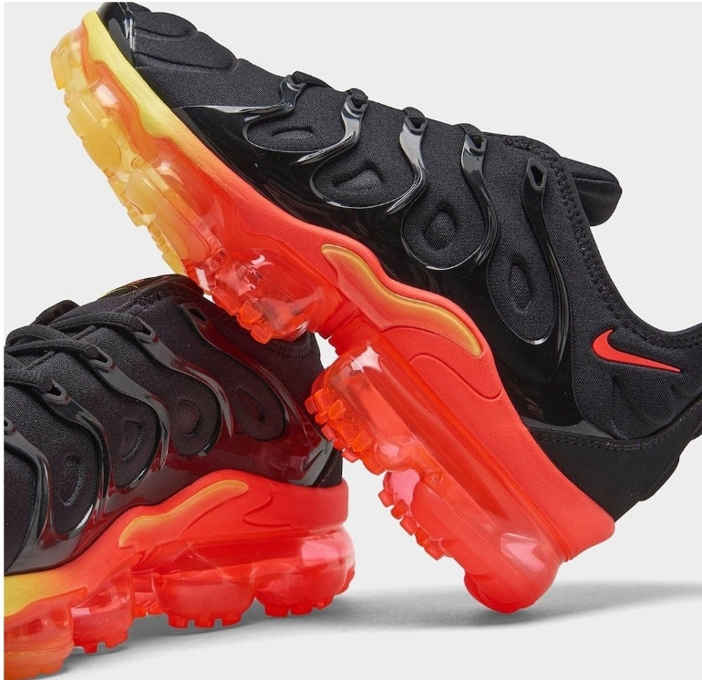 Les baskets Nike Tn Air VaporMax Plus combinent un style audacieux et des performances avancées. Leur design unique et leur technologie innovante séduisent les passionnés de mode.pas cher.le moins cher.