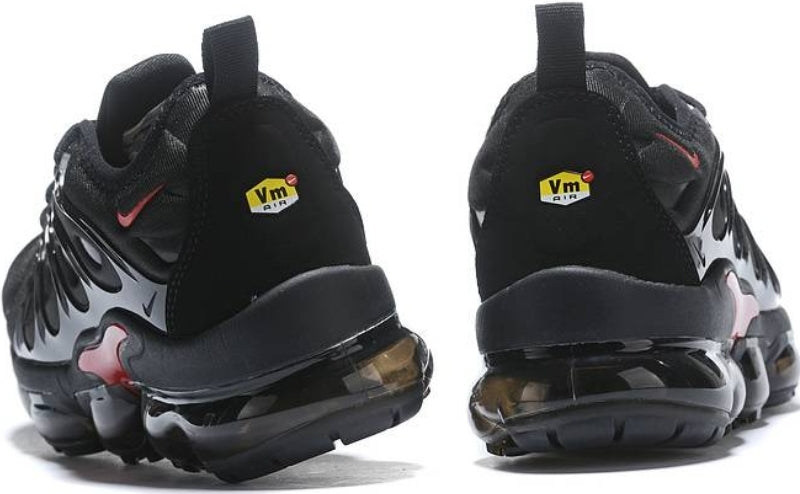 Les baskets Nike Tn Air VaporMax Plus combinent un style audacieux et des performances avancées.  design unique innovante.de mode.pas cher.le moins cher.