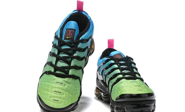 Les baskets Nike Tn Air VaporMax Plus combinent un style audacieux et des performances avancées.  design unique innovante.de mode.pas cher.le moins cher.