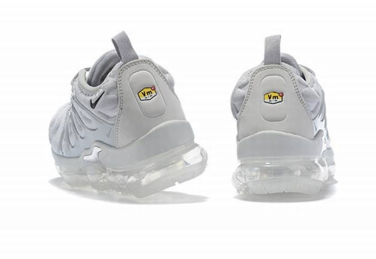 Les baskets Nike Tn Air VaporMax Plus combinent un style audacieux et des performances avancées.  design unique innovante.de mode.pas cher.le moins cher.