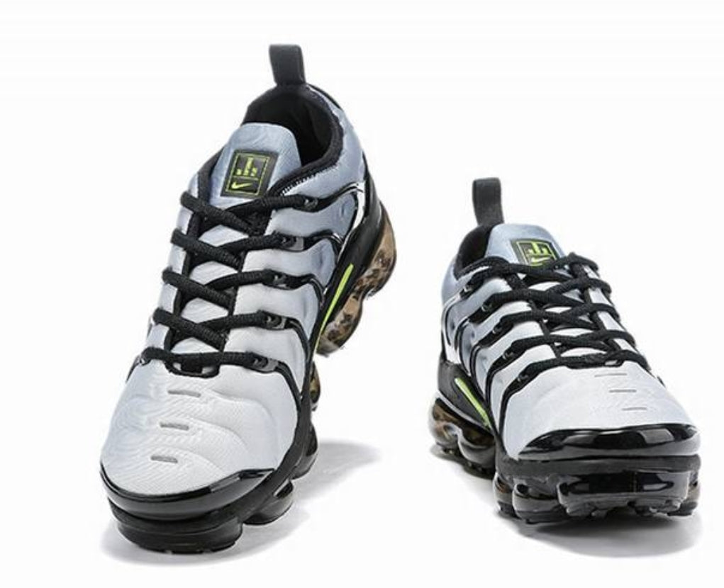 Les baskets Nike Tn Air VaporMax Plus combinent un style audacieux et des performances avancées.  design unique innovante.de mode.pas cher.le moins cher.