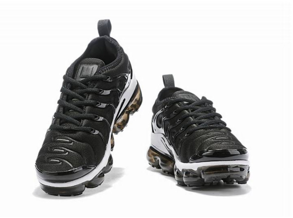 Les baskets Nike Tn Air VaporMax Plus combinent un style audacieux et des performances avancées.  design unique innovante.de mode.pas cher.le moins cher.