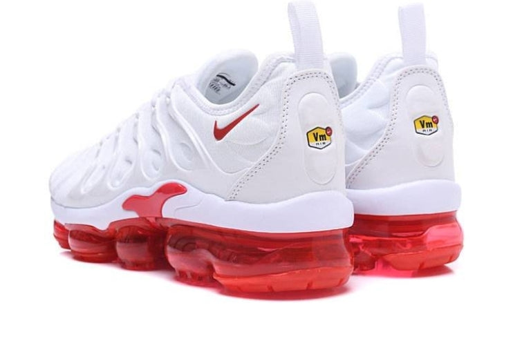 Les baskets Nike Tn Air VaporMax Plus combinent un style audacieux et des performances avancées.  design unique innovante.de mode.pas cher.le moins cher.