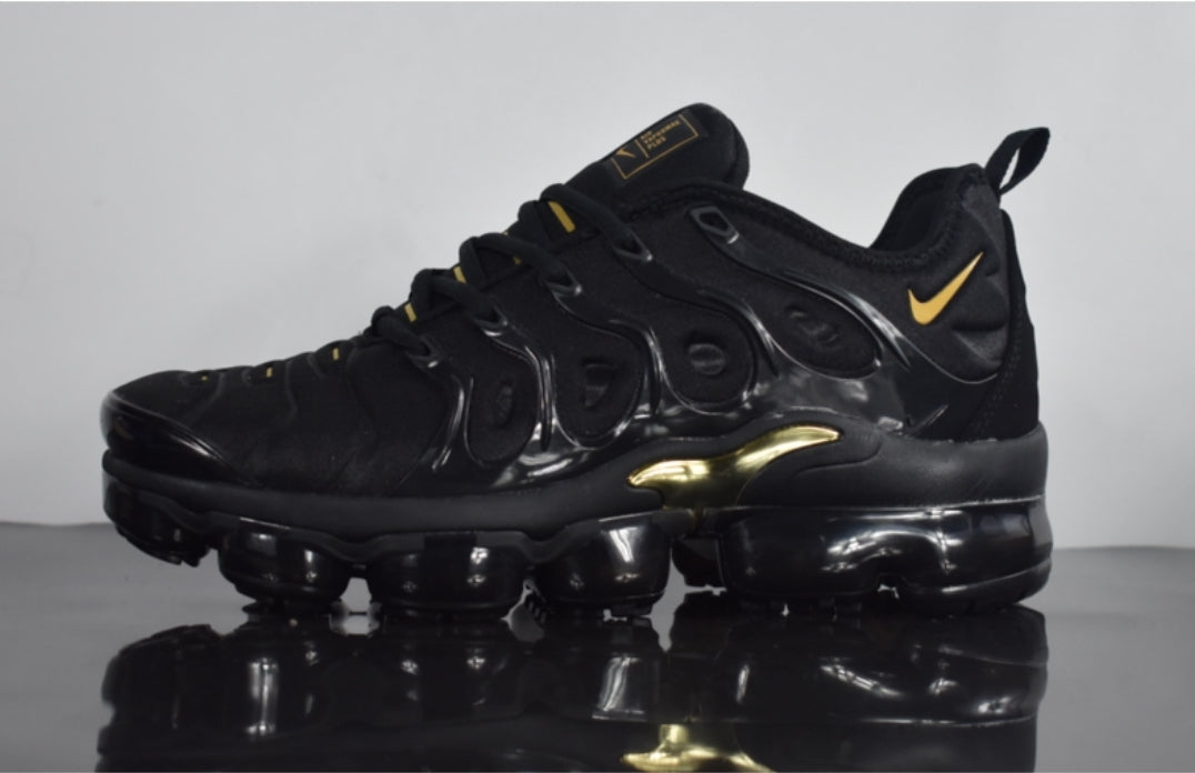 Les baskets Nike Tn Air VaporMax Plus combinent un style audacieux et des performances avancées.  design unique innovante.de mode.pas cher.le moins cher.