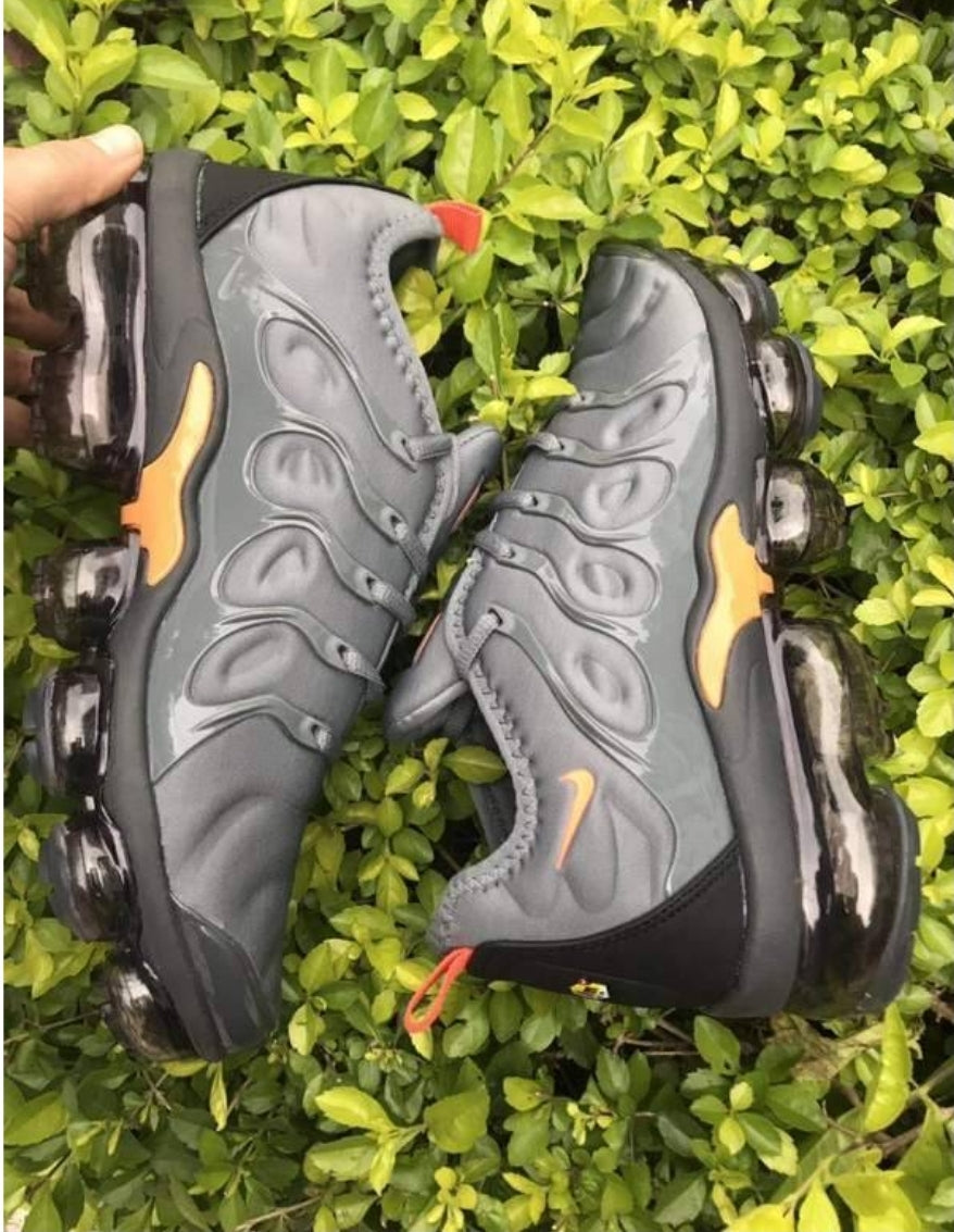 Les baskets Nike Tn Air VaporMax Plus combinent un style audacieux et des performances avancées.  design unique innovante.de mode.pas cher.le moins cher.