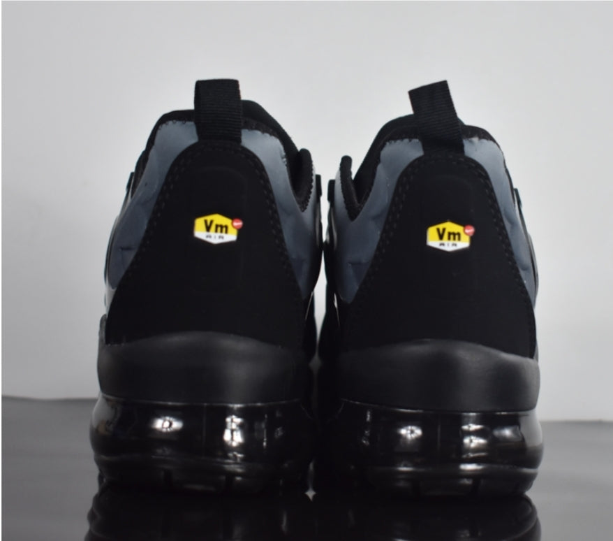 Les baskets Nike Tn Air VaporMax Plus combinent un style audacieux et des performances avancées.  design unique innovante.de mode.pas cher.le moins cher.