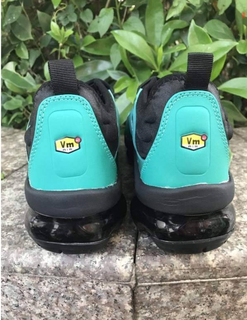 Les baskets Nike Tn Air VaporMax Plus combinent un style audacieux et des performances avancées.  design unique innovante.de mode.pas cher.le moins cher.