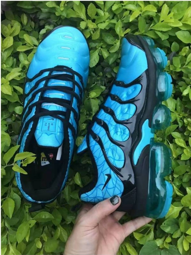 Les baskets Nike Tn Air VaporMax Plus combinent un style audacieux et des performances avancées.  design unique innovante.de mode.pas cher.le moins cher.