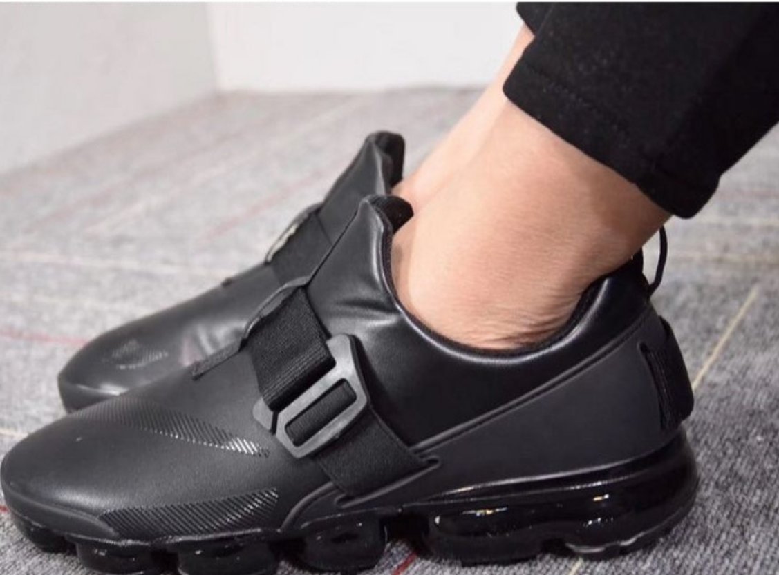 Les baskets Nike Air 2019 combinent style moderne et performance de pointe. Leur design élégant attire tous les regards. Dotées d'une empeigne en mesh respirant.pas cher. Le moins cher.
