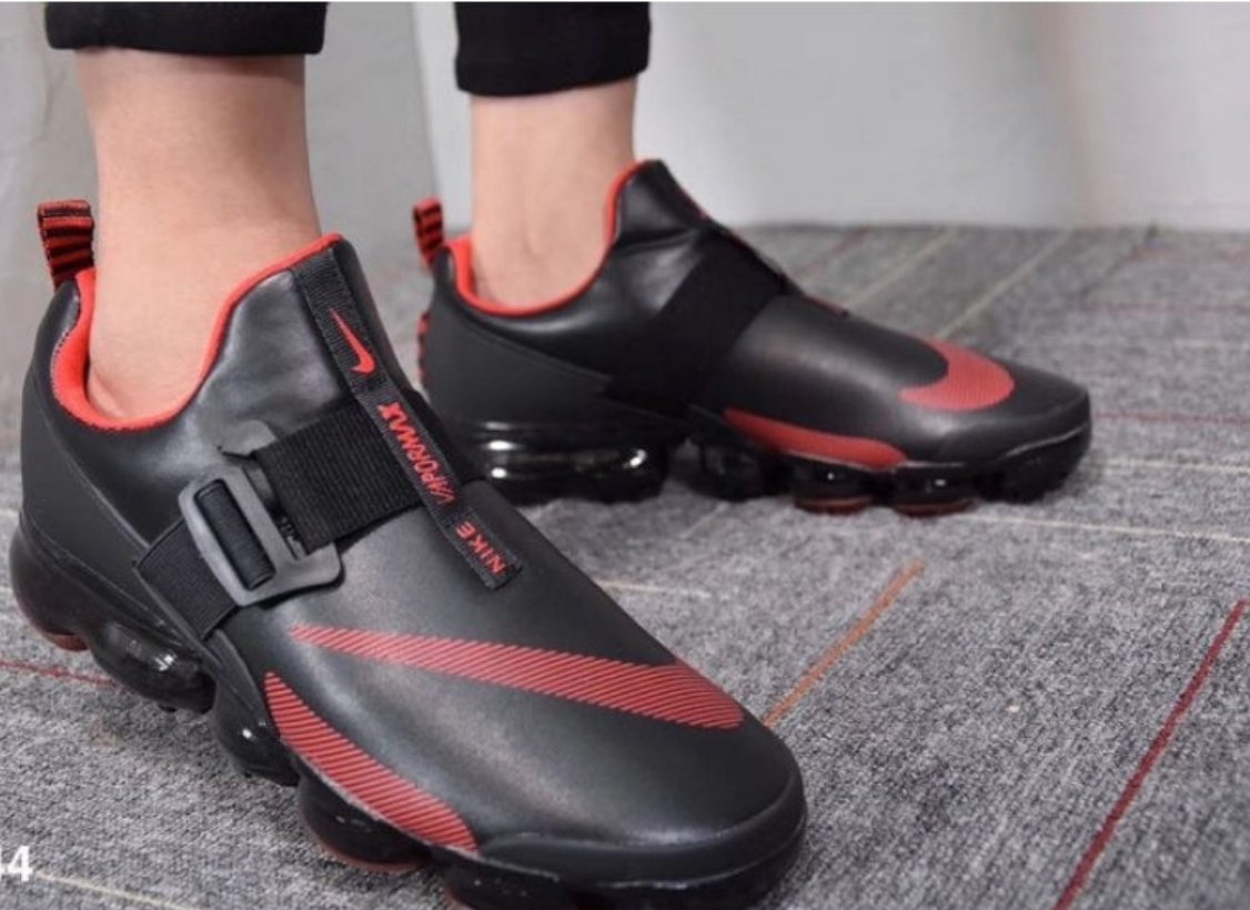 Les baskets Nike Air 2019 combinent style moderne et performance de pointe. Leur design élégant attire tous les regards. Dotées d'une empeigne en mesh respirant.pas cher. Le moins cher.