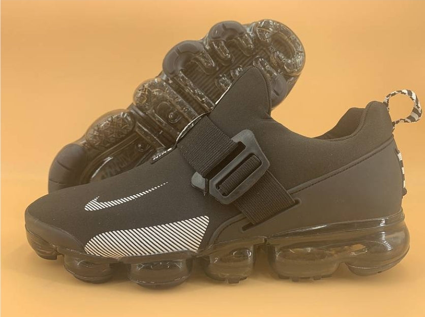 Les baskets Nike Air 2019 combinent style moderne et performance de pointe. Leur design élégant attire tous les regards. Dotées d'une empeigne en mesh respirant.pas cher. Le moins cher.
