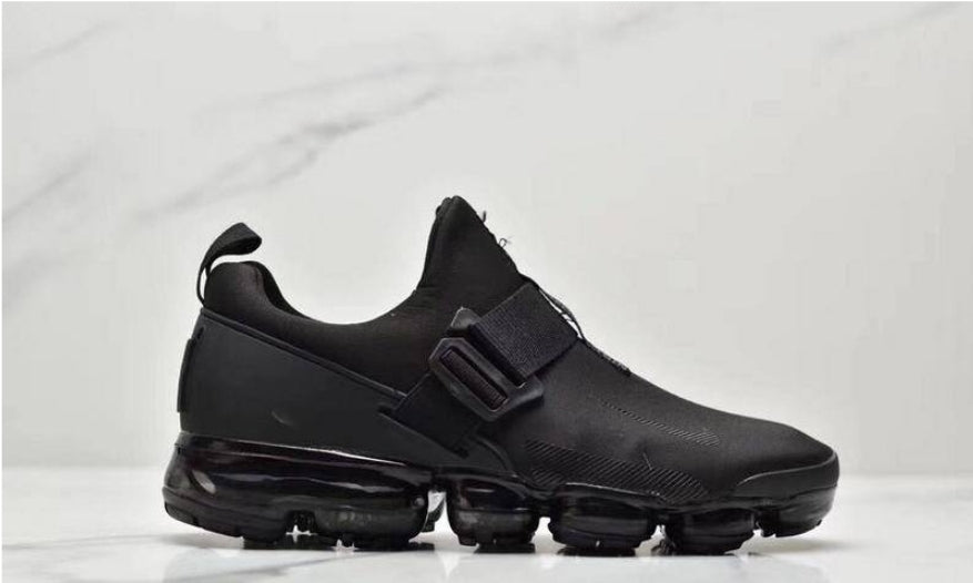 Les baskets Nike Air 2019 combinent style moderne et performance de pointe. Leur design élégant attire tous les regards. Dotées d'une empeigne en mesh respirant.pas cher. Le moins cher.