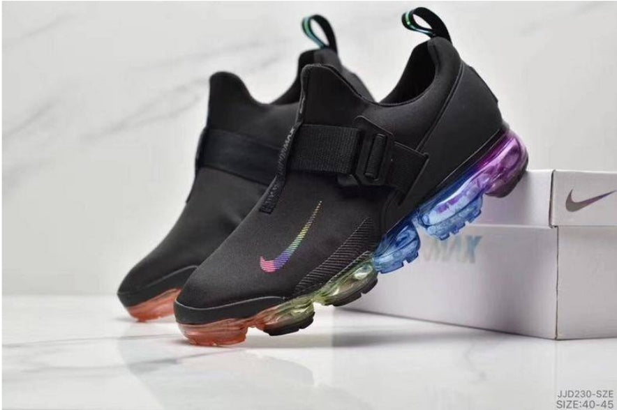 Les baskets Nike Air 2019 combinent style moderne et performance de pointe. Leur design élégant attire tous les regards. Dotées d'une empeigne en mesh respirant.pas cher. Le moins cher.