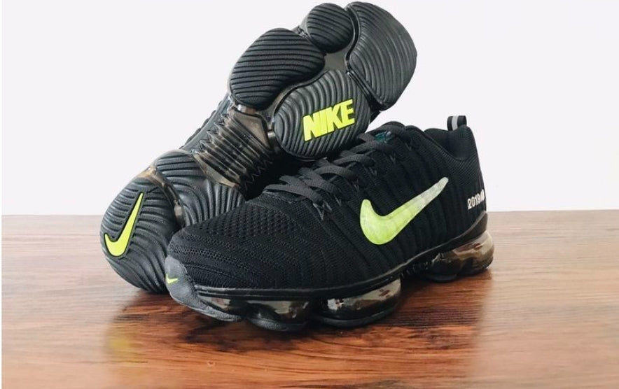 Les baskets Nike Air 2019 combinent style moderne et performance de pointe. Leur design élégant attire tous les regards.  respirant.pas cher. Le moins cher.