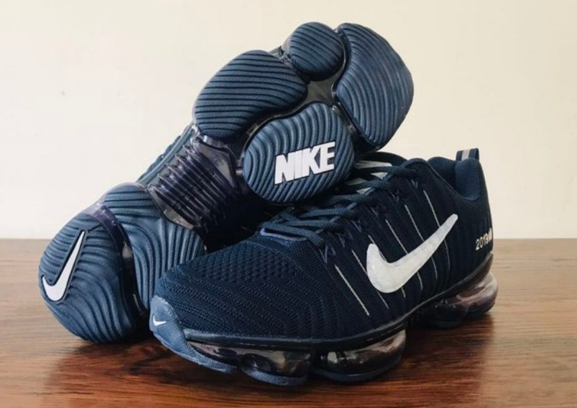 Les baskets Nike Air 2019 combinent style moderne et performance de pointe. Leur design élégant attire tous les regards.  respirant.pas cher. Le moins cher.