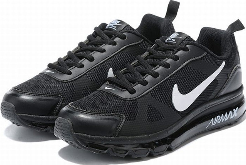 Les baskets Nike Air Shox 2020 allient style moderne et performance avancée. Leur design audacieux et innovant capte l’attention. Pas cher.le moins cher.