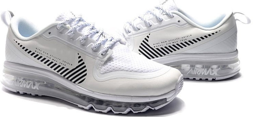 Les baskets Nike Air Shox 2020 allient style moderne et performance avancée. Leur design audacieux et innovant capte l’attention. Pas cher.le moins cher.