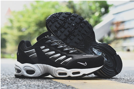 Les baskets Nike Air Max Tailwind 5 offrent un style emblématique et une performance exceptionnelle.

 leur design audacieux.pas cher.le moins cher.