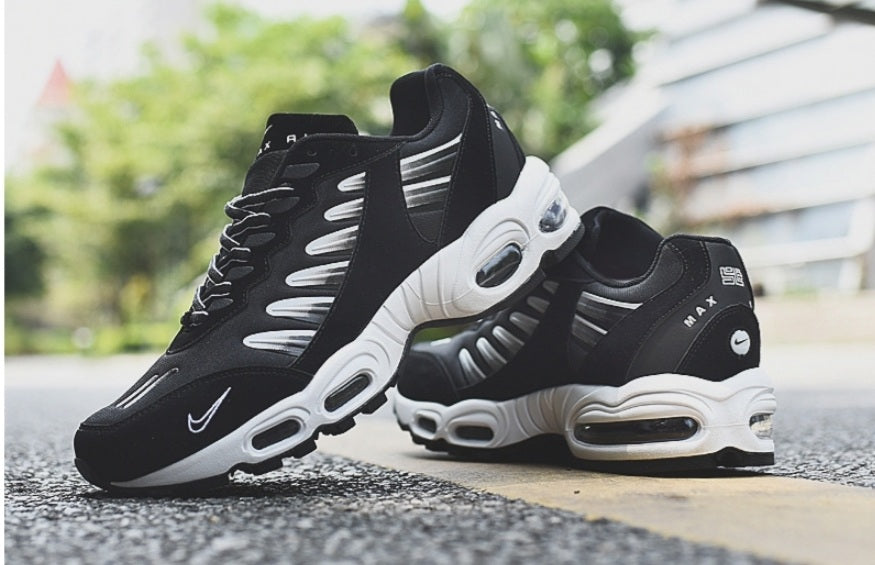 Les baskets Nike Air Max Tailwind 5 offrent un style emblématique et une performance exceptionnelle.

 leur design audacieux.pas cher.le moins cher.