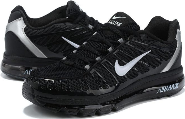 Les baskets Nike Air Shox 2020 allient style moderne et performance avancée. Leur design audacieux et innovant capte l’attention. Pas cher.le moins cher.