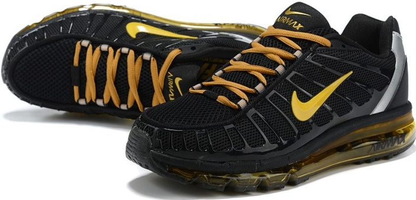Les baskets Nike Air Shox 2020 allient style moderne et performance avancée. Leur design audacieux et innovant capte l’attention. Pas cher.le moins cher.