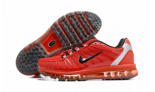 Les baskets Nike Air Shox 2020 allient style moderne et performance avancée. Leur design audacieux et innovant capte l’attention. Pas cher.le moins cher.