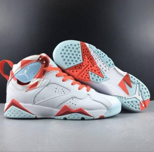 Baskets air Jordan 7 femme Elles ont conquis les amateurs de mode grâce à leur esthétique audacieuse et leurs innovations techniques.