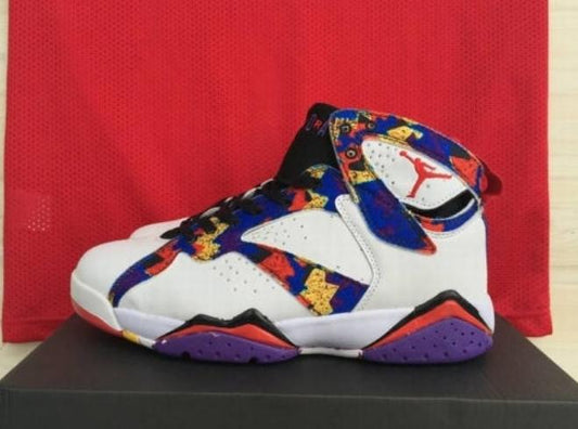 Baskets air Jordan 7 femme Elles ont conquis les amateurs de mode grâce à leur esthétique audacieuse et leurs innovations techniques.