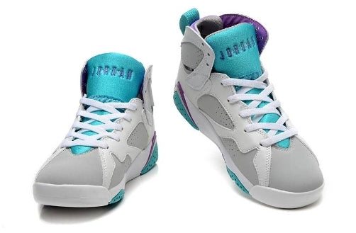 Baskets air Jordan 7 femme Elles ont conquis les amateurs de mode grâce à leur esthétique audacieuse et leurs innovations techniques.