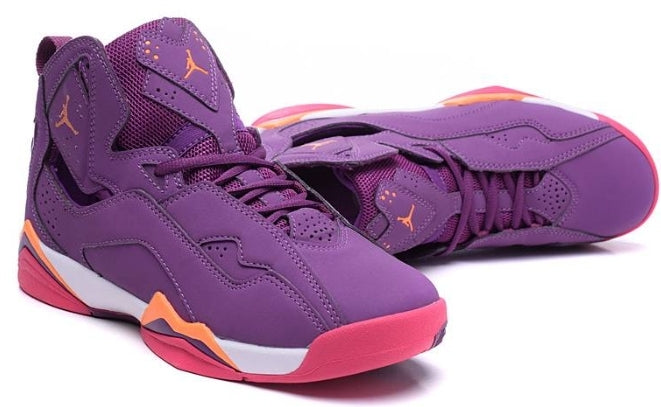 Baskets air Jordan 7 femme Elles ont conquis les amateurs de mode grâce à leur esthétique audacieuse et leurs innovations techniques.