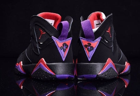 Baskets air Jordan 7 femme Elles ont conquis les amateurs de mode grâce à leur esthétique audacieuse et leurs innovations techniques.