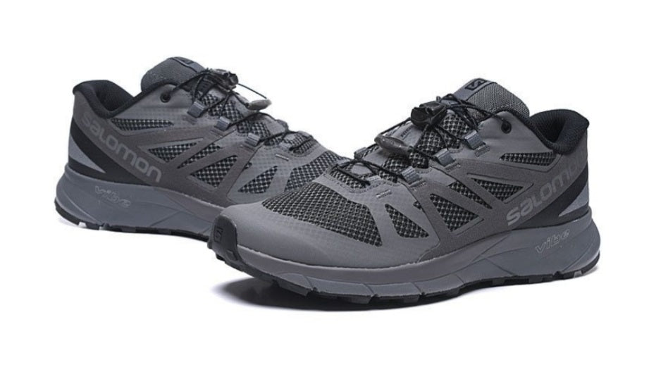 Les baskets Salomon allient performance et style de mode. Leur design innovant  choix incontournable. Pas cher . Le moins cher.