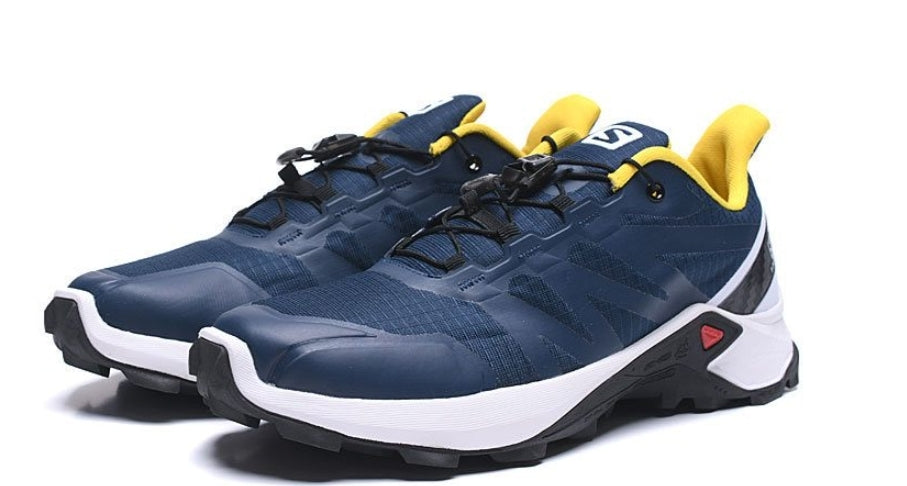 Les baskets Salomon allient performance et style de mode. Leur design innovant  choix incontournable. Pas cher . Le moins cher.