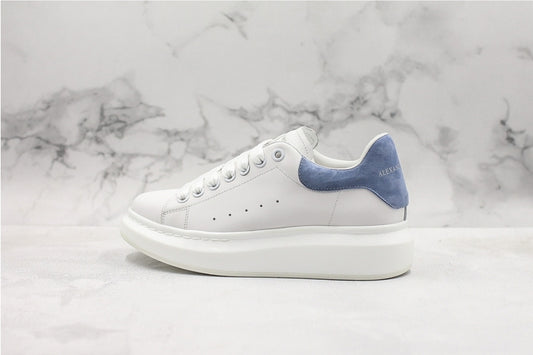 Les baskets Alexander McQueen incarnent un style emblématique et une sophistication ultime.
. leur design avant-gardiste. Pas cher . Le moins cher.