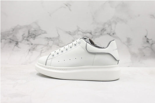 Les baskets Alexander McQueen incarnent un style emblématique et une sophistication ultime.
. leur design avant-gardiste. Pas cher . Le moins cher.