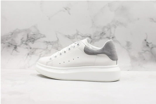 Les baskets Alexander McQueen incarnent un style emblématique et une sophistication ultime.

. leur design avant-gardiste. Pas cher . Le moins cher. 