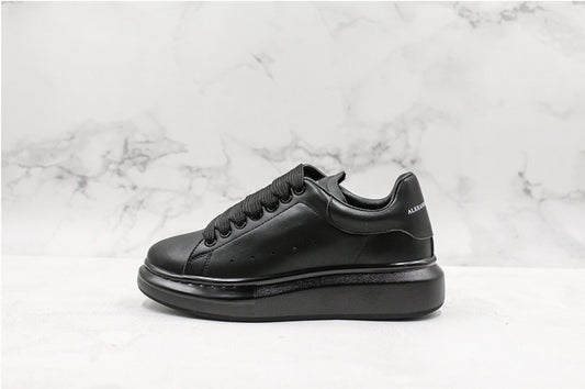 Les baskets Alexander McQueen incarnent un style emblématique et une sophistication ultime.

. leur design avant-gardiste. Pas cher . Le moins cher. 