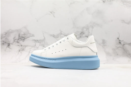 Les baskets Alexander McQueen incarnent un style emblématique et une sophistication ultime.

. leur design avant-gardiste. Pas cher . Le moins cher. 