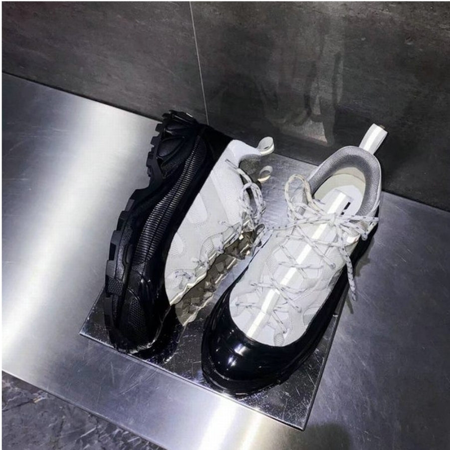 Les baskets Burberry incarnent un style emblématique et une sophistication britannique.

 leur design raffiné. Pas cher. Le moins cher. 