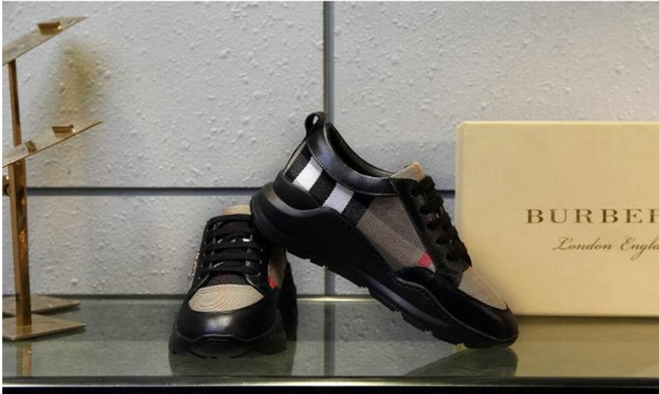 Les baskets Burberry incarnent un style emblématique et une sophistication britannique.

 leur design raffiné. Pas cher. Le moins cher. 