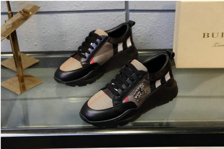 Les baskets Burberry incarnent un style emblématique et une sophistication britannique.

 leur design raffiné. Pas cher. Le moins cher. 