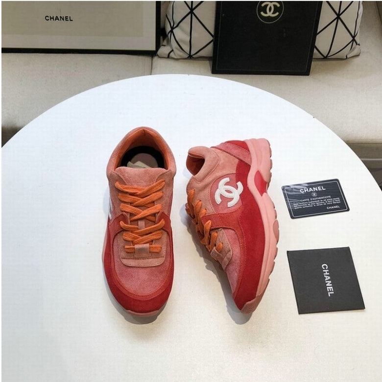 Les baskets sneakers Chanel incarnent un style emblématique et un luxe français.

leur design élégant.pas cher.le moins cher.