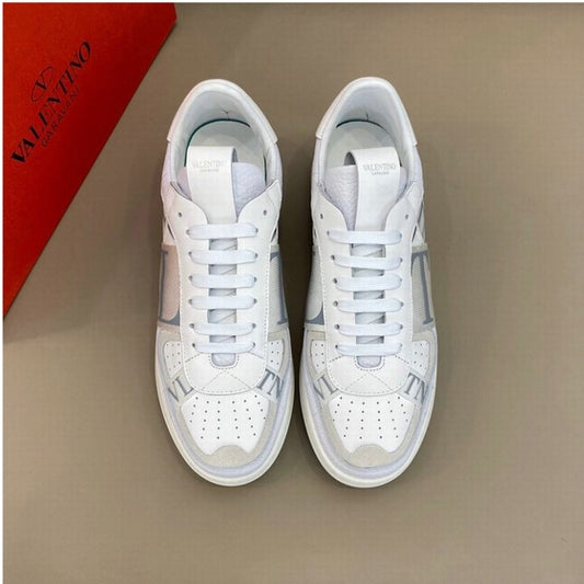 Les baskets sneakers Valentino incarnent un style emblématique et un luxe italien.

 leur design élégant.pas cher. Le moins cher.