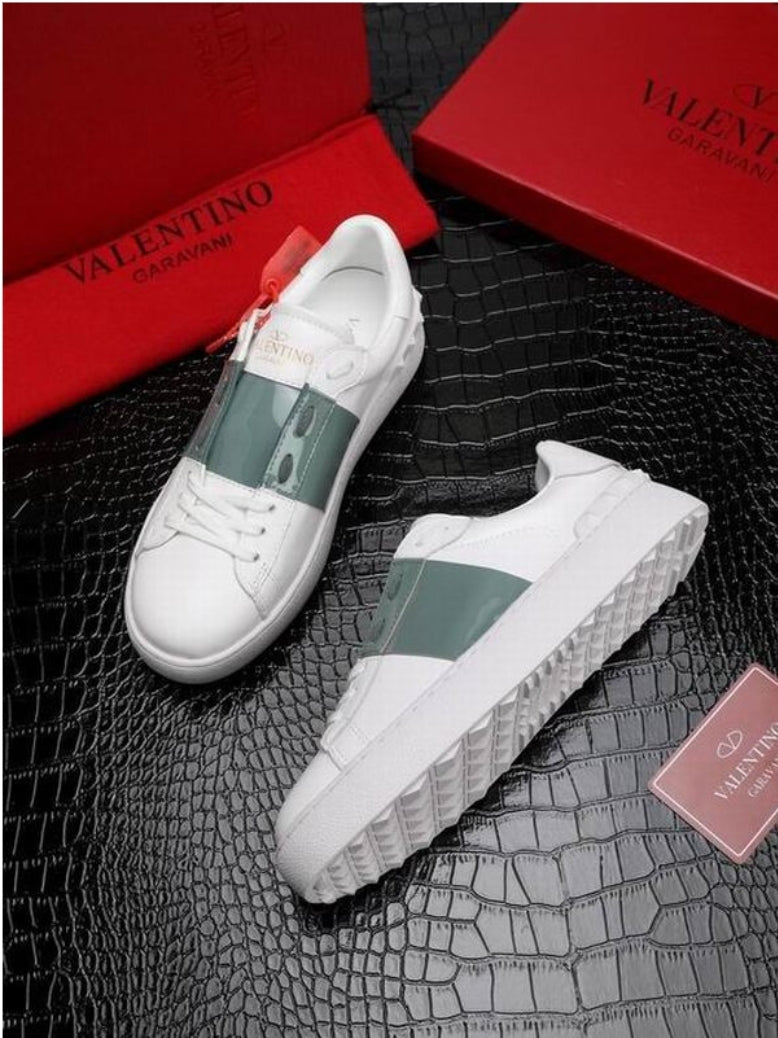 Les baskets sneakers Valentino incarnent un style emblématique et un luxe italien.

 leur design élégant.pas cher. Le moins cher.