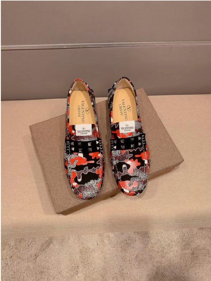 Les baskets sneakers Valentino incarnent un style emblématique et un luxe italien.

 leur design élégant.pas cher. Le moins cher.